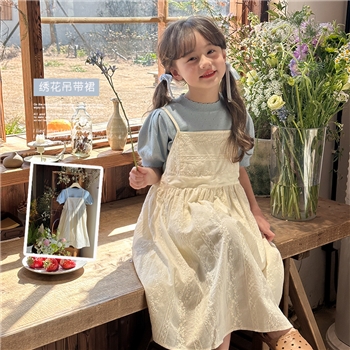 艾摩贝贝儿童度假风洋气连衣裙2024夏新款女童气质提花棉布吊带裙